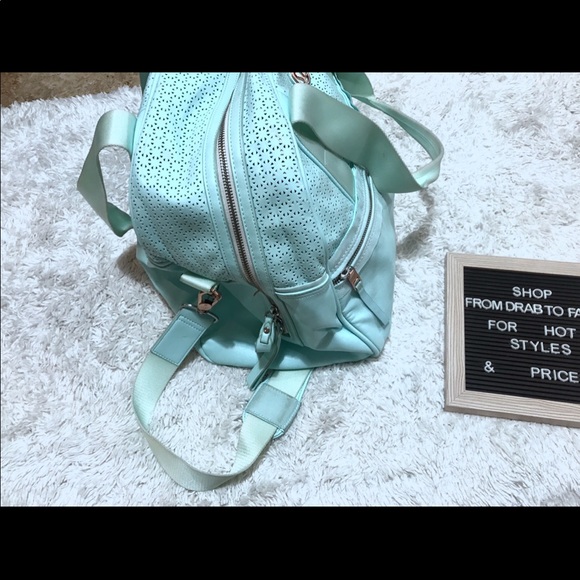 Lululemon duffle bag - Picture 3 of 3